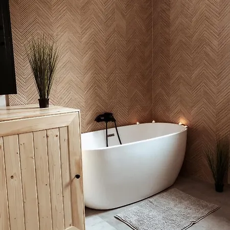 Apartment Ii *
